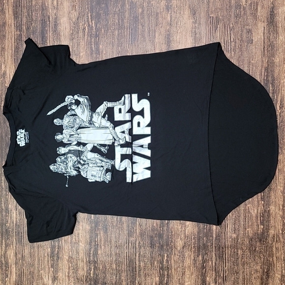 Star Wars crew hi-lo tshirt juniors size Large like new Chewie, R2-D2, Luke - Picture 1 of 5